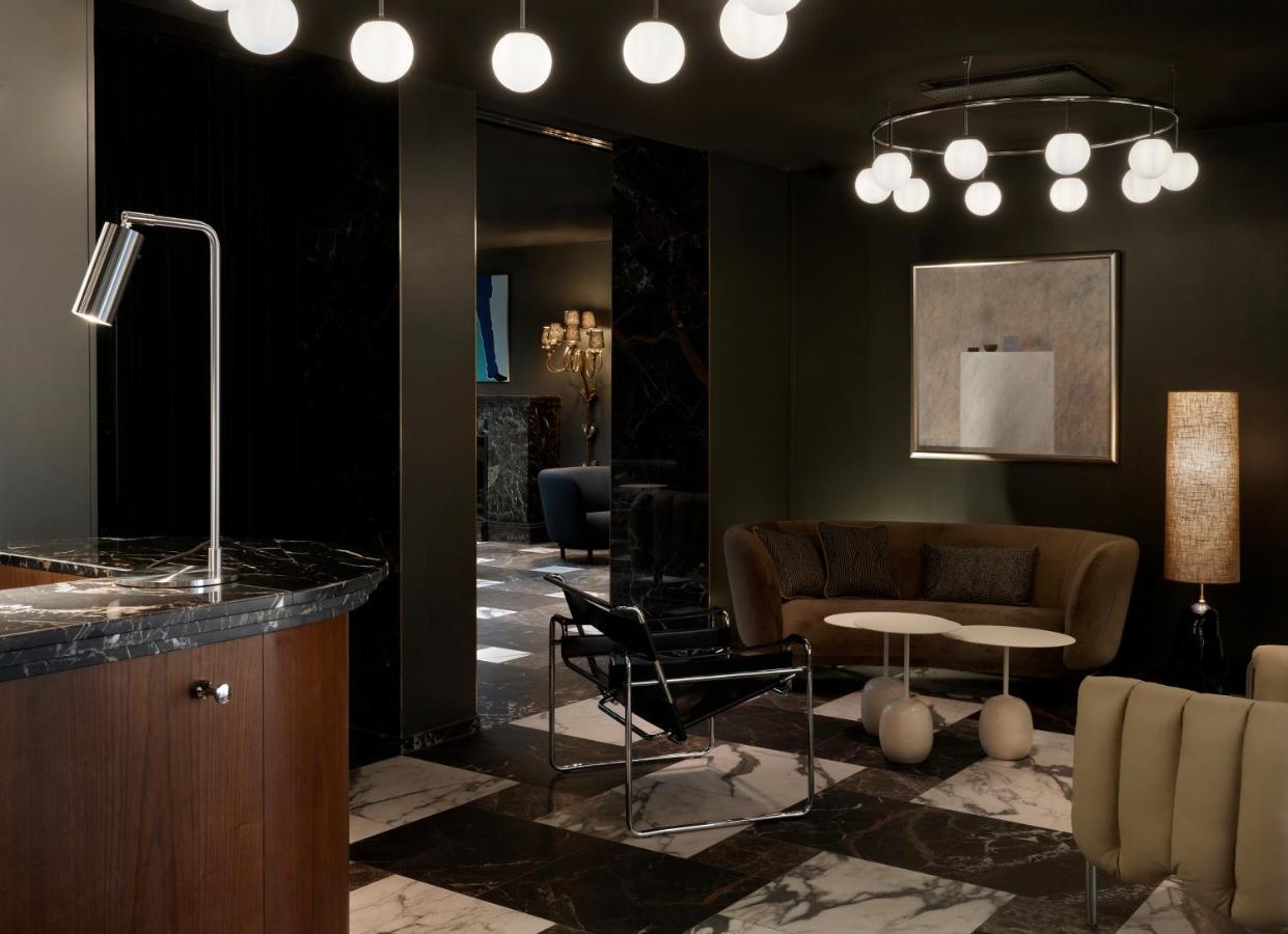 Solo Sokos Hotel Torni Гельсінкі Екстер'єр фото Interior of the 2014 edition of the 100 Design exhibition